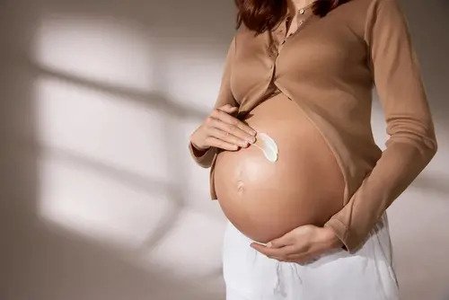 Hamilelikte Çatlak Bakımı: Weleda Çatlak Yağı ve Çatlak Kremi