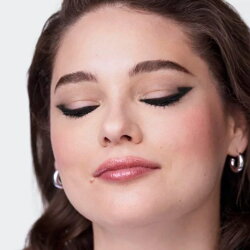 Clinique High Impact Shadow Play Çift Taraflı Kalem Far - Champagne Caviar - 6