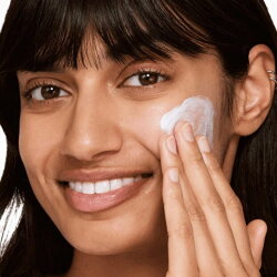 Clinique Yüz için Mineral Güneş Kremi SPF50 30 ml - 5