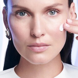 Lancome Renergie Nemlendirici Krem Spf20 50ml - 4