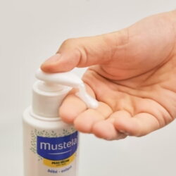 Mustela Cold Cream ve Organik Balmumu İçeren Besleyici Bebek Şampuanı 300ml - 3