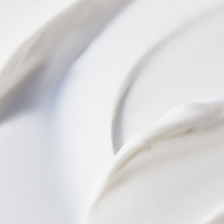 Nuxe Creme Fraiche De Beaute 3in1 Etkili Nemlendirici Temizleme Sütü & Nem Maskesi 100ml - 2