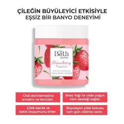 The Bath Factory Nemlendirici ve Arındırıcı Shea Vücut Peelingi Çilek Aromalı 300gr